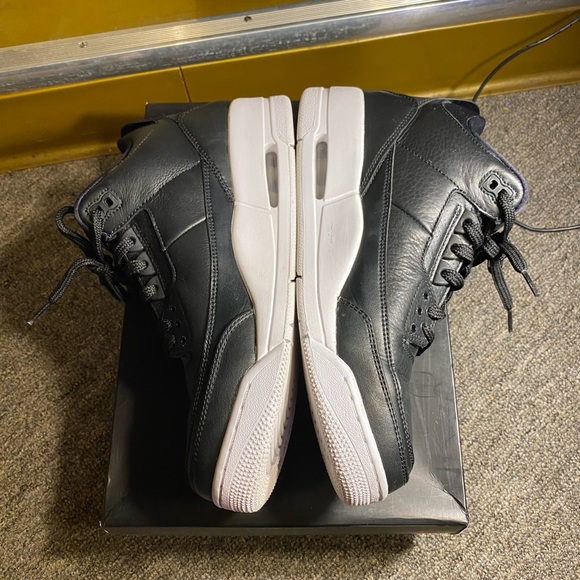 Air Jordan Retro 3 “Cyber Monday” - Picture 3 of 7
